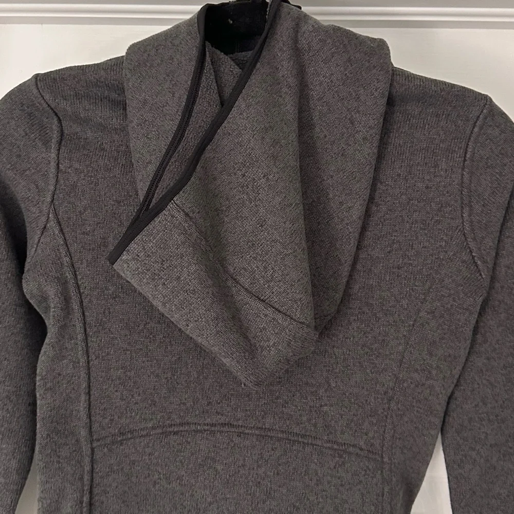 Lululemon Fleece & Thank You Pullover Heathered Black / Black‎ Size 2